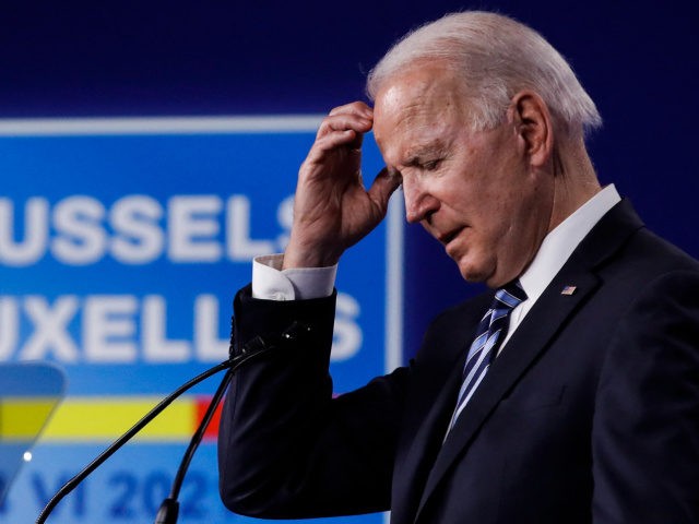 Biden-Arrives-Late-to-Press-Conference-640x480